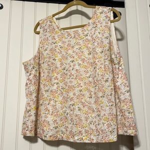 Loft Plus pretty eyelet flowy lined blouse. Size 18. Wear v in front or back.
